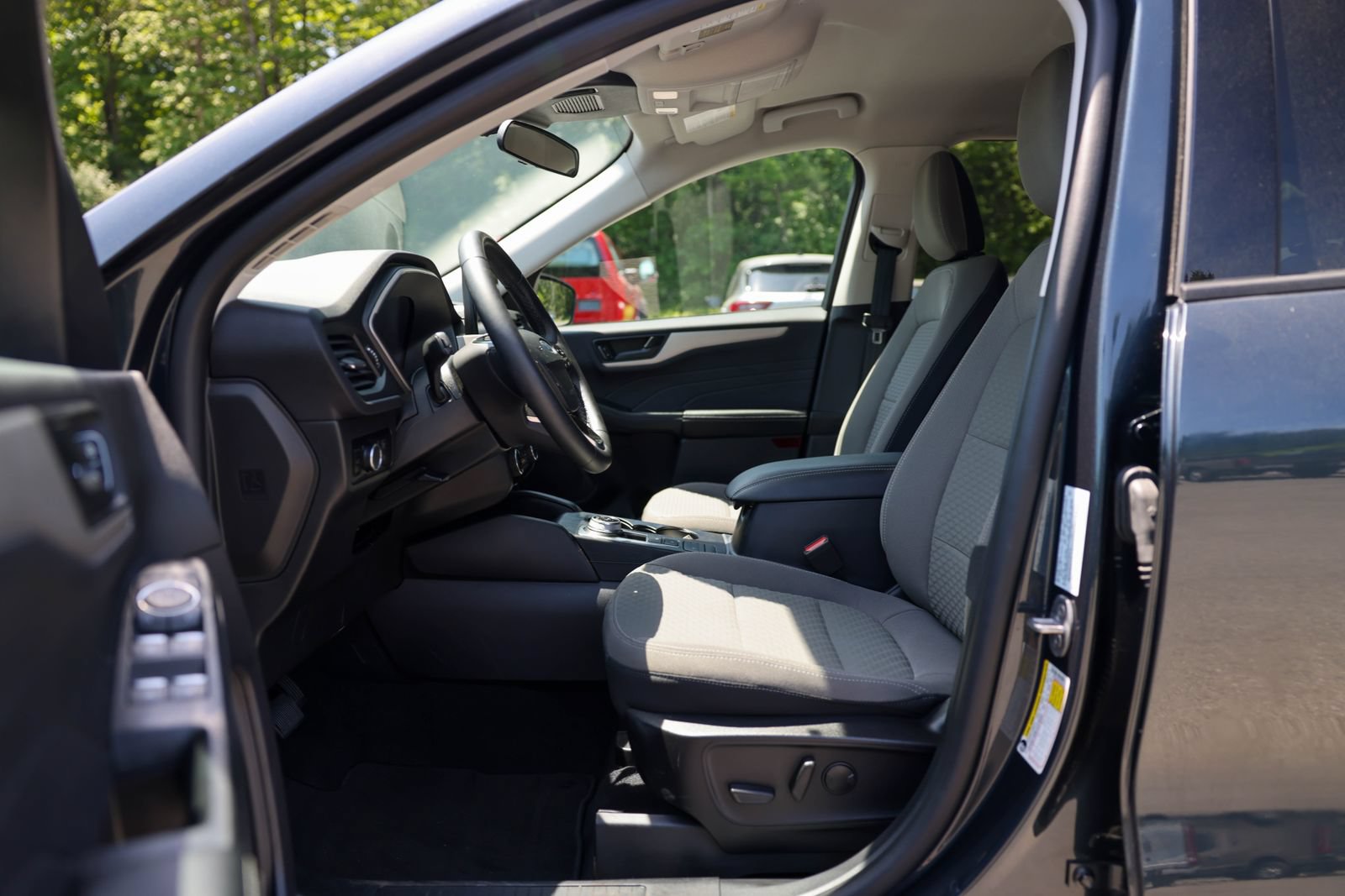 Certified 2022 Ford Escape SE w/ SE Sport Appearance Package AWD/4WD image 15