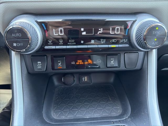 Used 2023 Toyota RAV4 XLE Premium AWD/4WD image 24