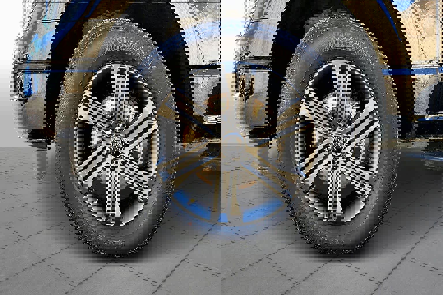 Certified 2022 Ford F150 XLT w/ Equipment Group 302A High image 15