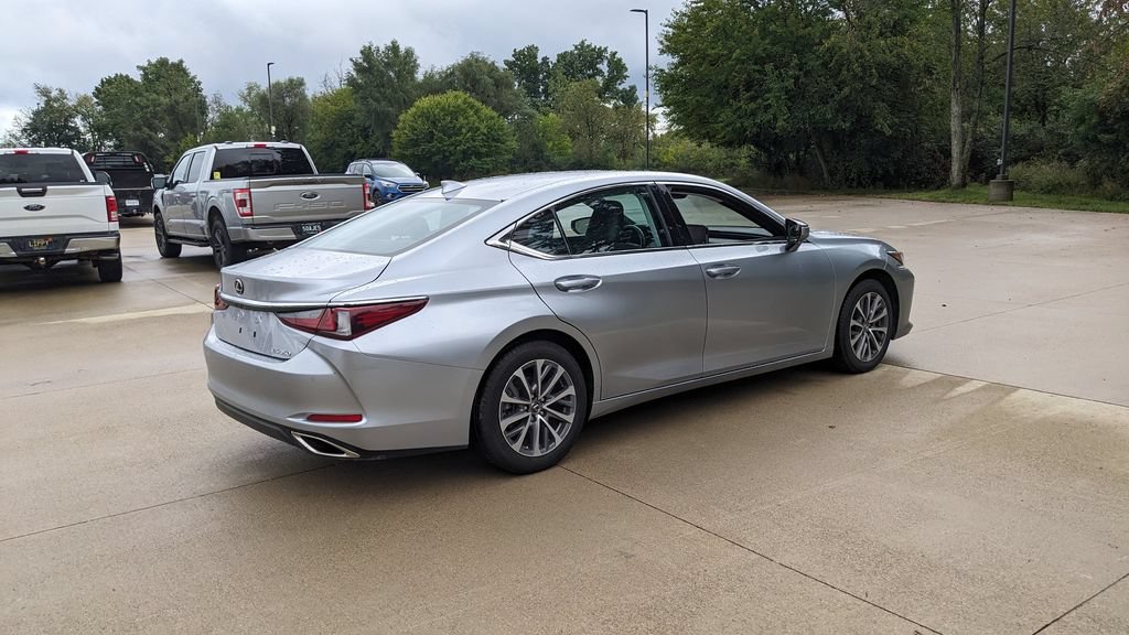 Used 2022 Lexus ES 350 w/ Premium Package FWD image 3