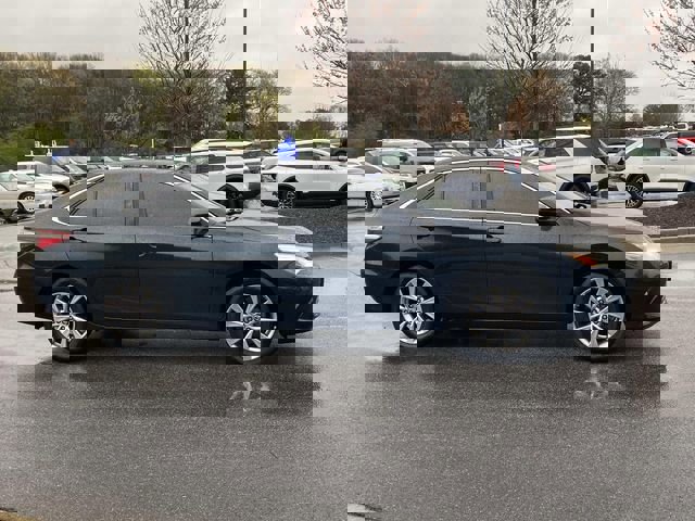 Used 2017 Toyota Camry XLE image 6