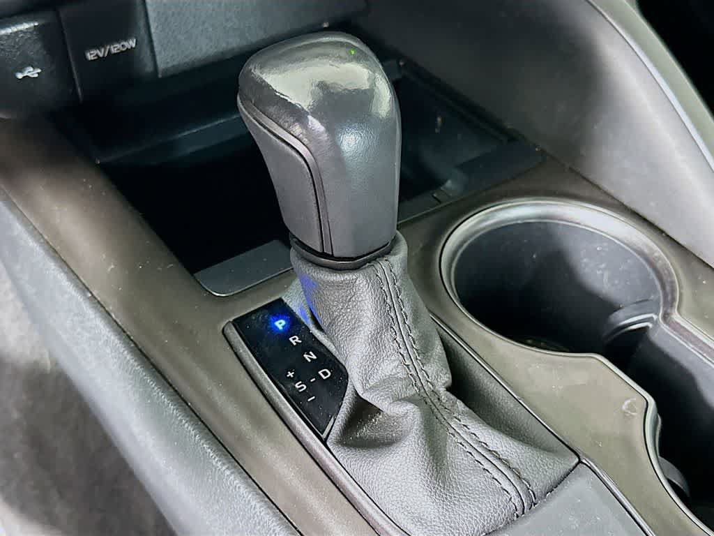 Used 2021 Toyota Camry SE FWD image 18