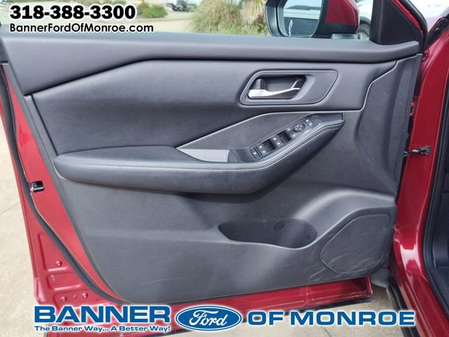 Used 2024 Nissan Rogue SV FWD image 12