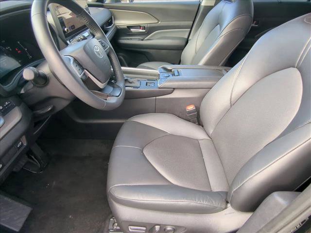 Used 2025 Toyota Grand Highlander XLE image 15