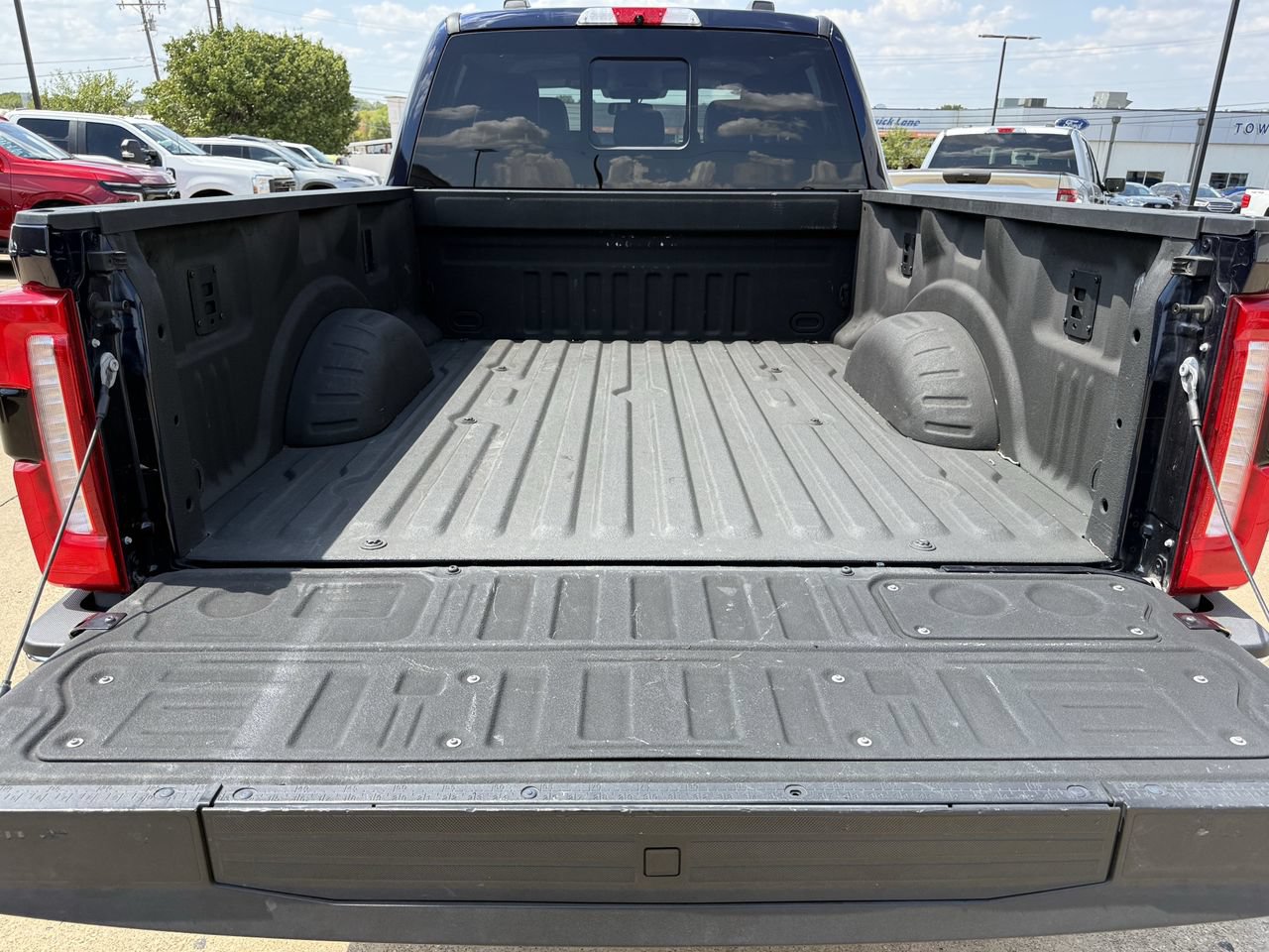 Certified 2024 Ford F250 Lariat w/ Lariat Ultimate Package AWD/4WD image 28