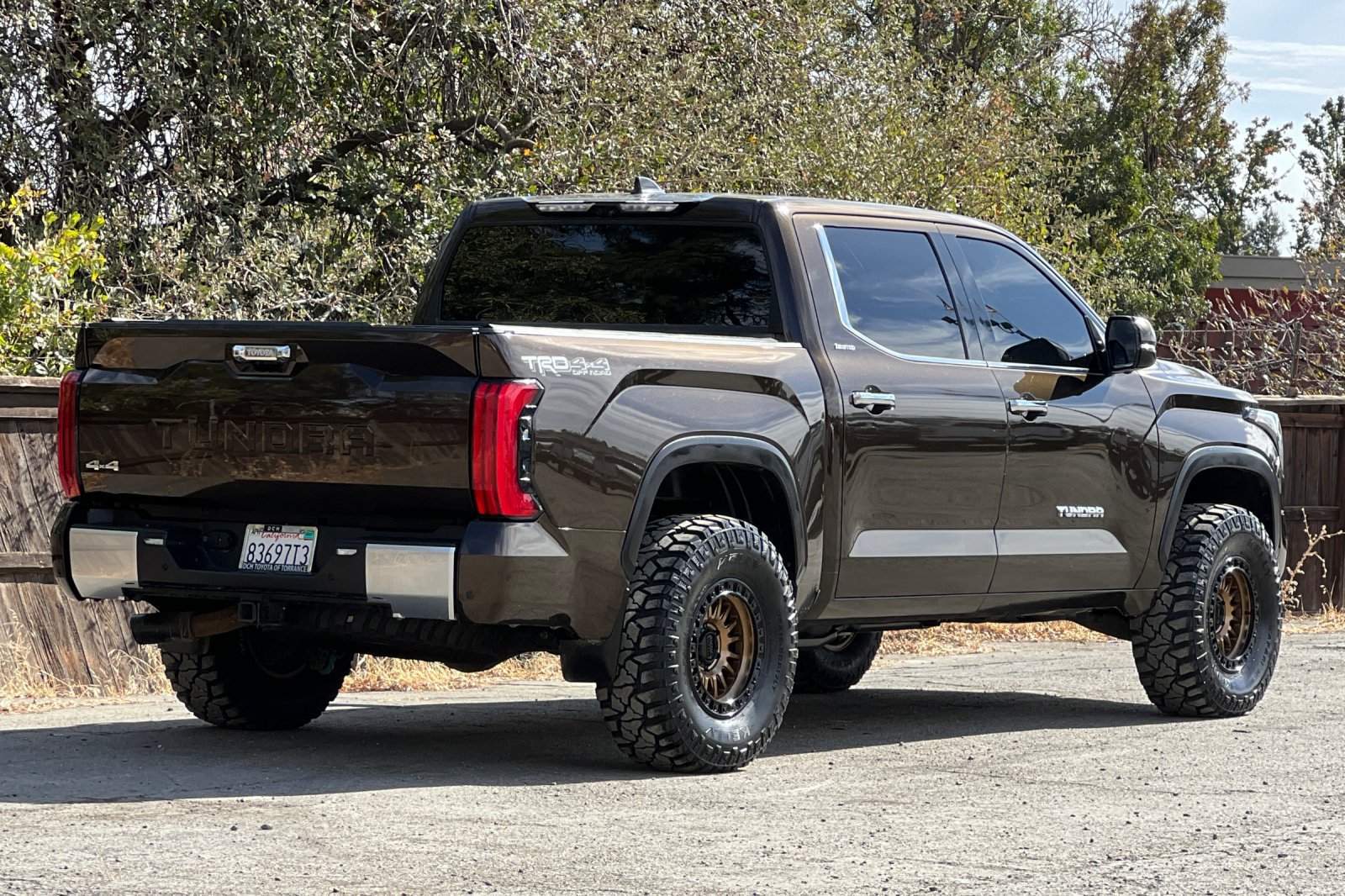 Used 2023 Toyota Tundra Limited w/ TRD Off-Road Package AWD/4WD image 4