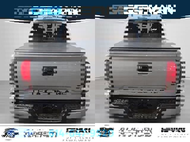 Used 2019 Toyota Tacoma TRD Off-Road AWD/4WD image 11