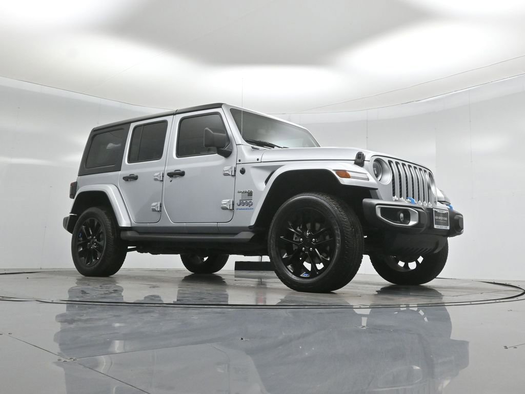 Used 2023 Jeep Wrangler Unlimited Sahara w/ Cold Weather Group image 4