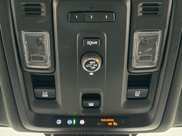 Used 2023 GMC Yukon SLT image 32