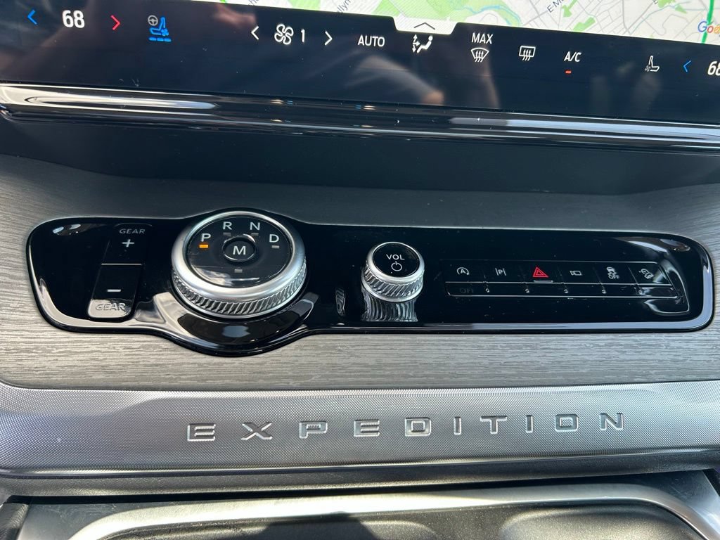 Certified 2025 Ford Expedition Platinum AWD/4WD image 28