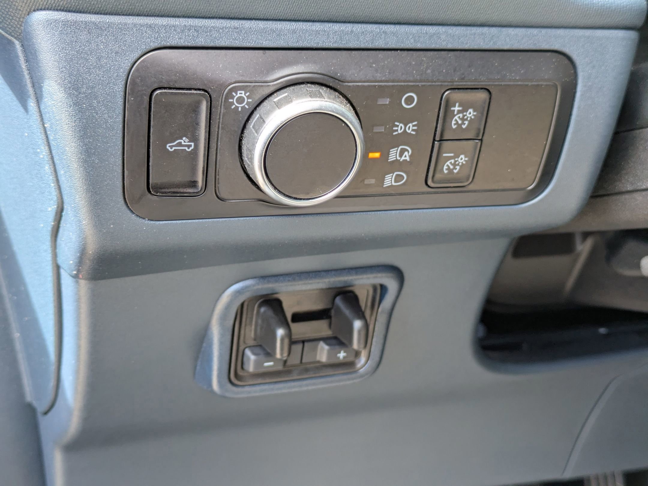 Certified 2025 Ford Maverick Lariat w/ 4K Tow Package image 16