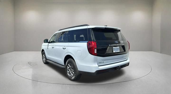 Certified 2025 Ford Expedition Active AWD/4WD image 4