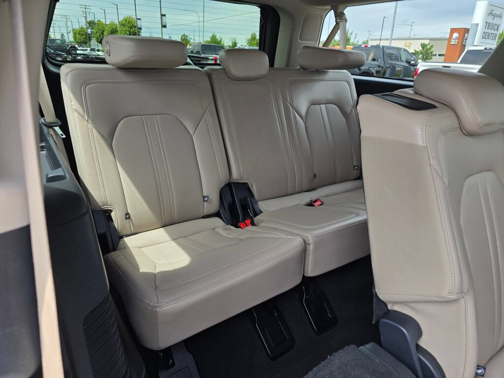 Certified 2024 Ford Expedition Max Limited AWD/4WD image 13