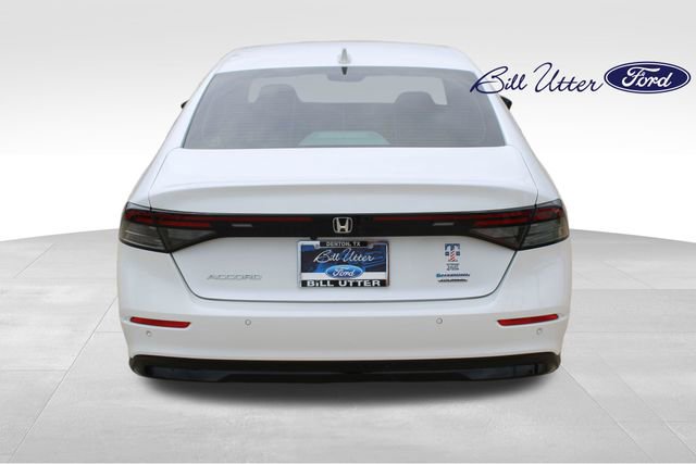 Used 2024 Honda Accord Touring image 6