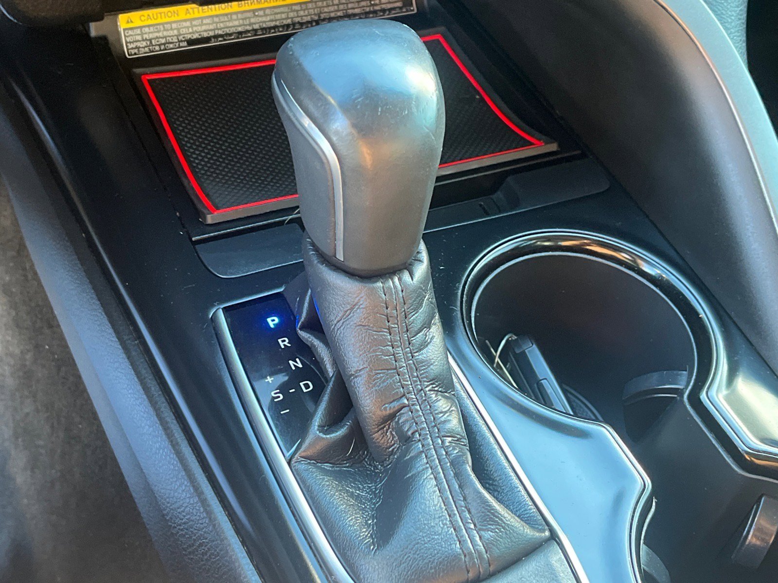 Used 2018 Toyota Camry SE image 14