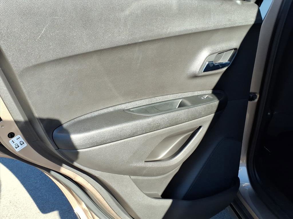 Used 2018 Chevrolet Trax LT image 14