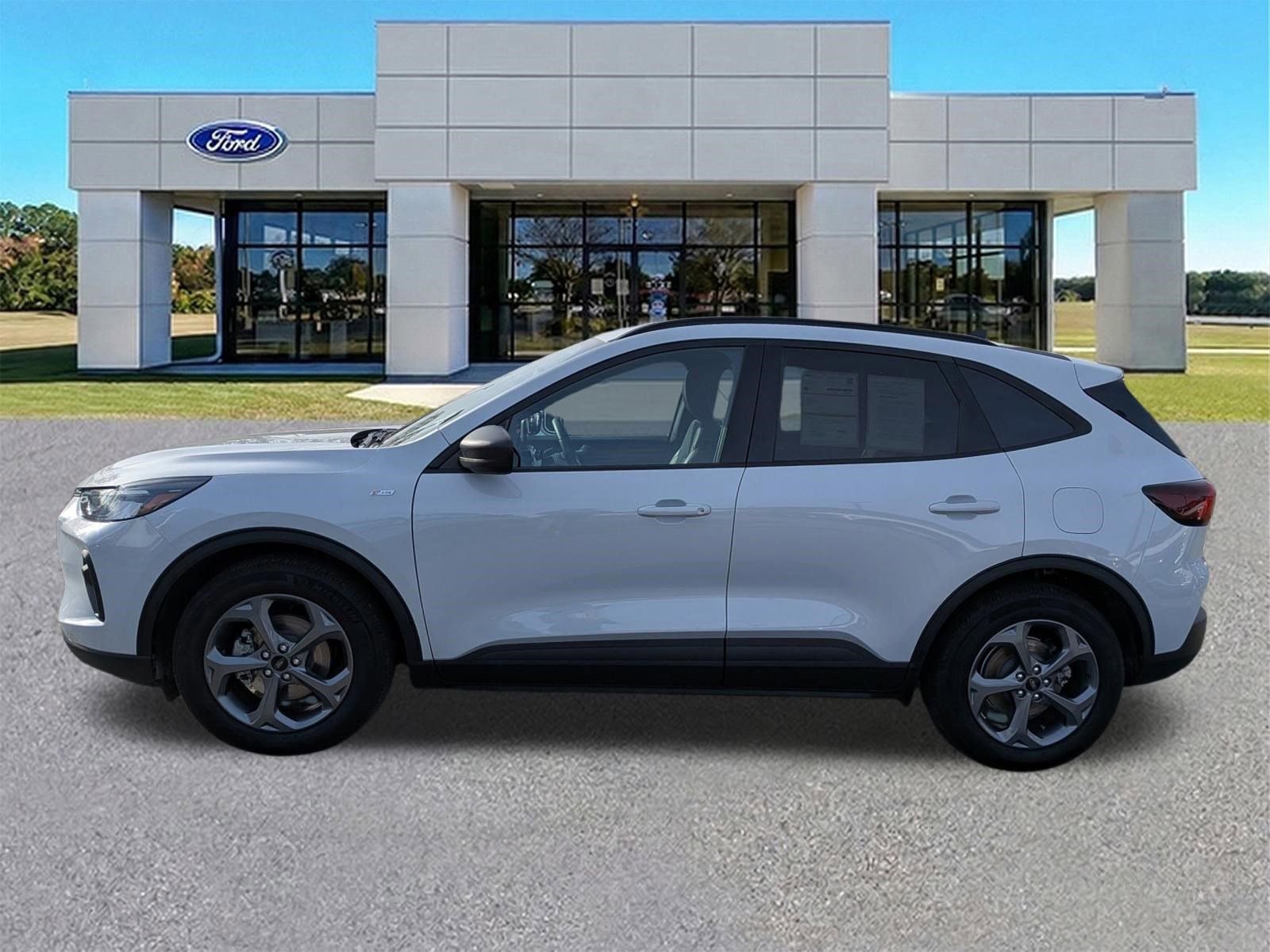 Certified 2025 Ford Escape ST-Line w/ Equipment Group 301A image 2