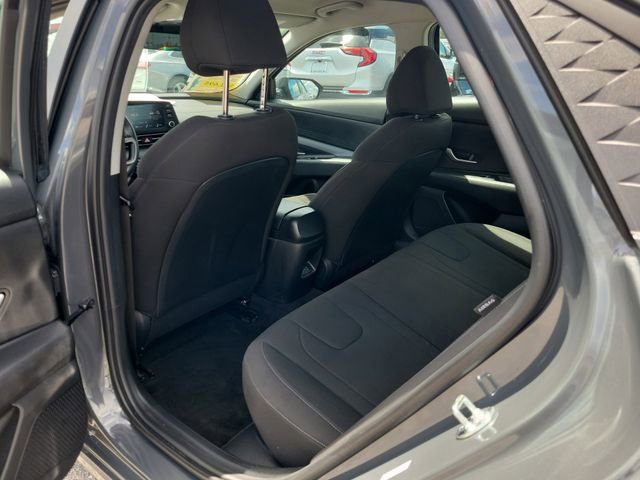 Used 2025 Hyundai Elantra Hybrid FWD image 10