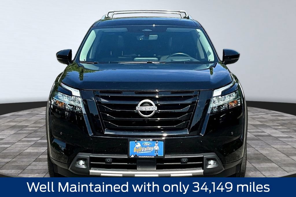 Used 2023 Nissan Pathfinder Platinum AWD/4WD image 2