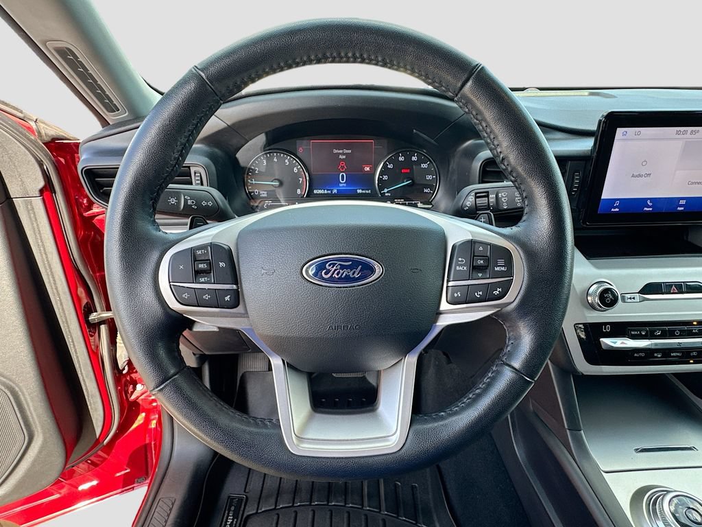 Certified 2020 Ford Explorer XLT RWD image 11