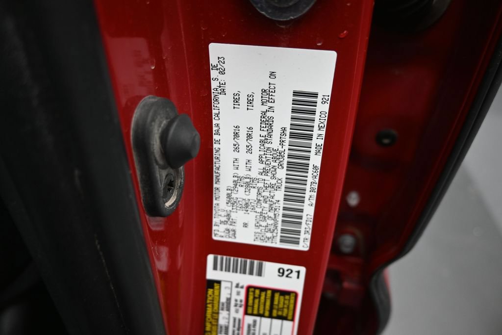 Used 2023 Toyota Tacoma TRD Off-Road w/ Technology Package AWD/4WD image 20