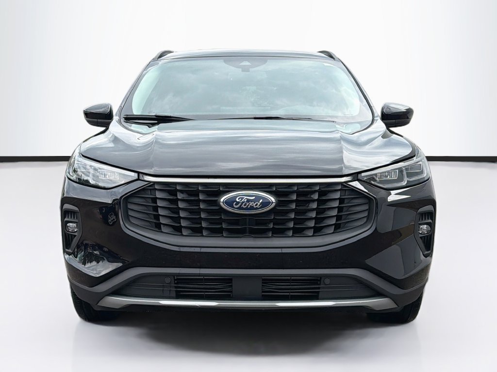 Certified 2025 Ford Escape Platinum AWD/4WD image 2