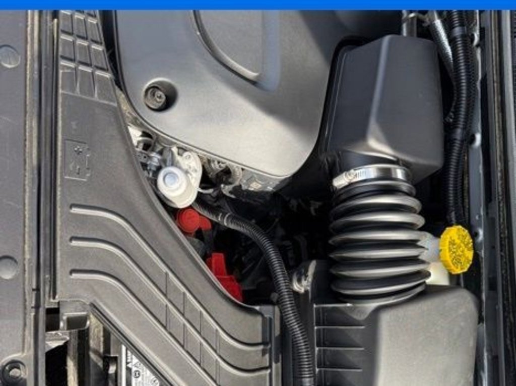 Used 2024 Chrysler Pacifica Touring-L image 44