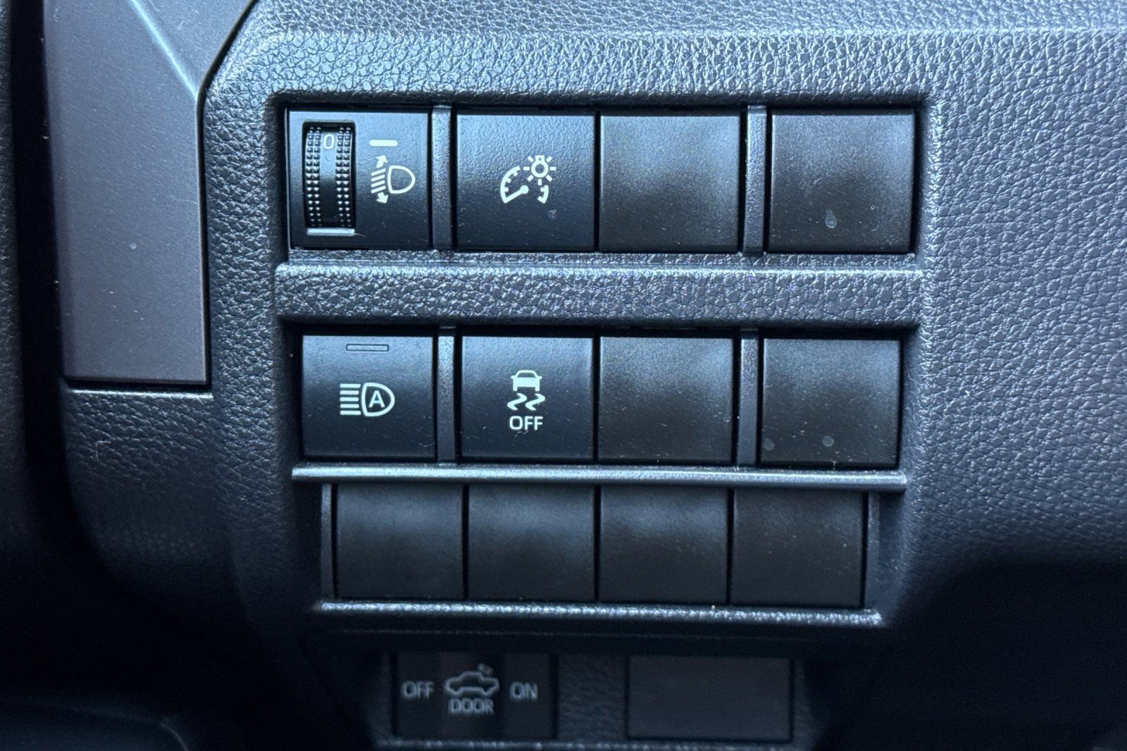 Used 2025 Toyota Tacoma TRD Off-Road AWD/4WD image 42