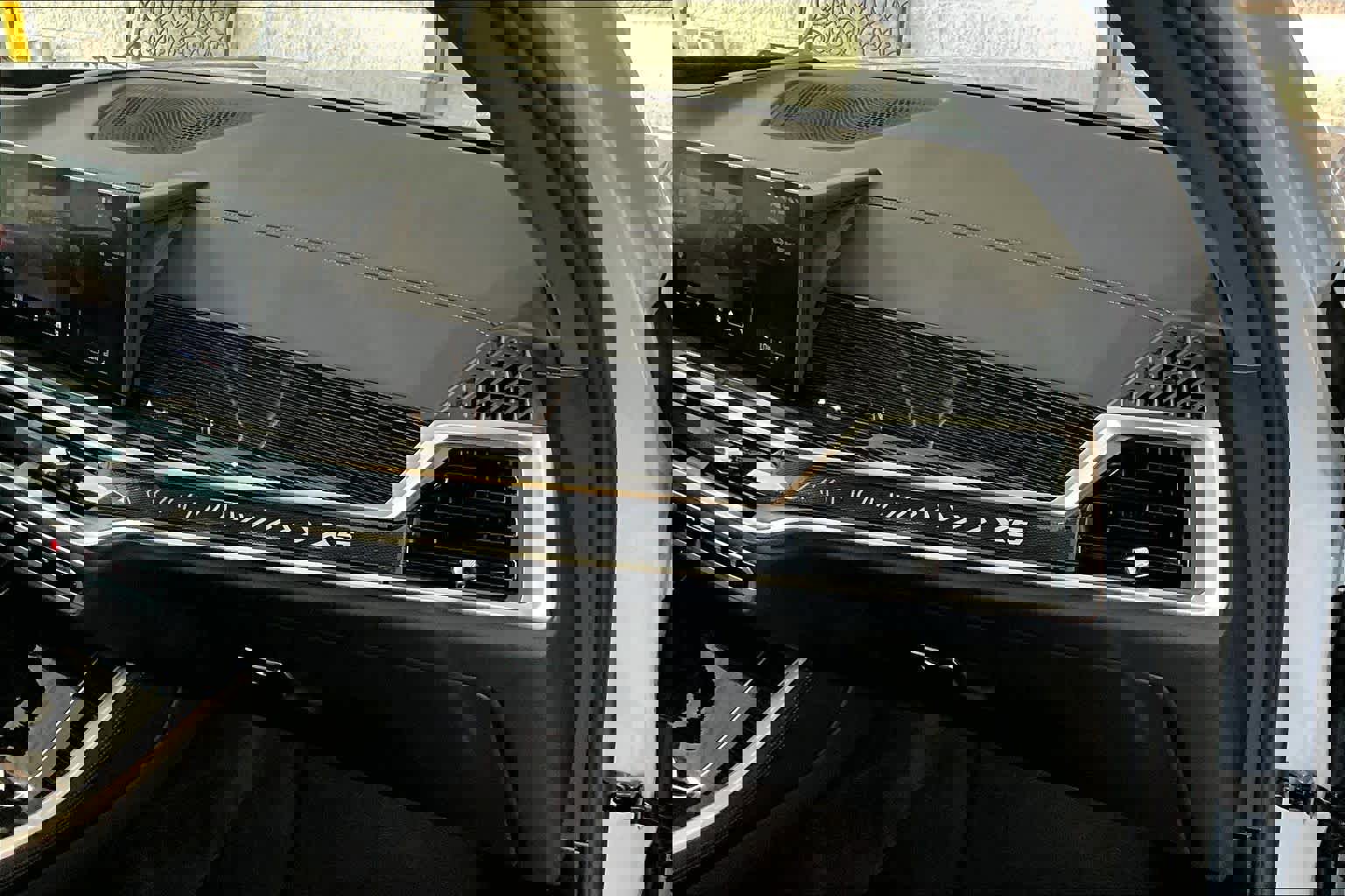 Used 2026 BMW X5 sDrive40i image 18