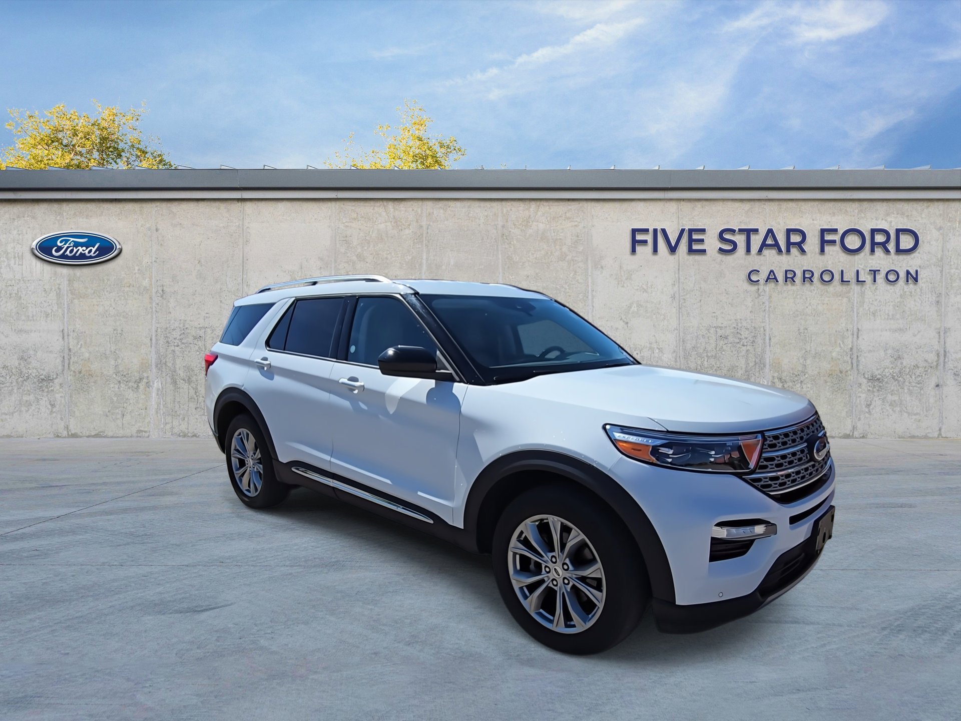 Certified 2024 Ford Explorer Limited image 2