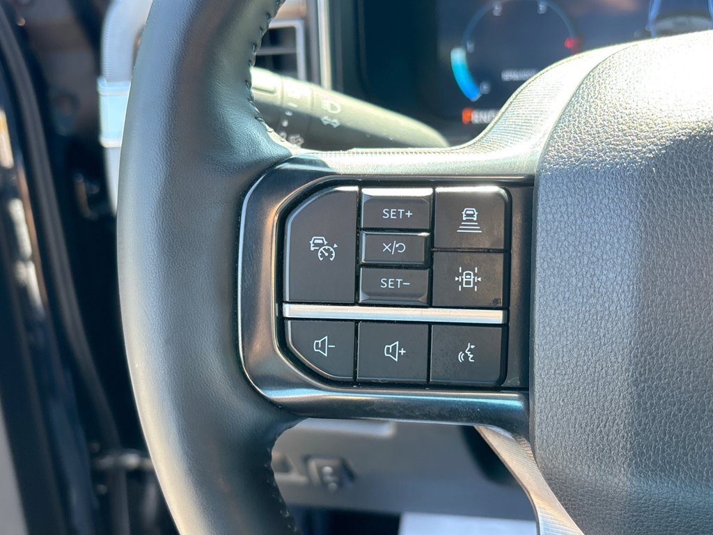 Certified 2025 Ford F250 Platinum AWD/4WD image 33