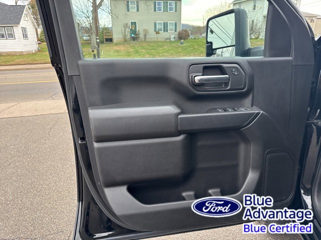 Used 2024 Chevrolet Silverado 2500 Custom w/ Custom Value Package image 16