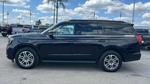 Certified 2025 Ford Expedition Active AWD/4WD image 7