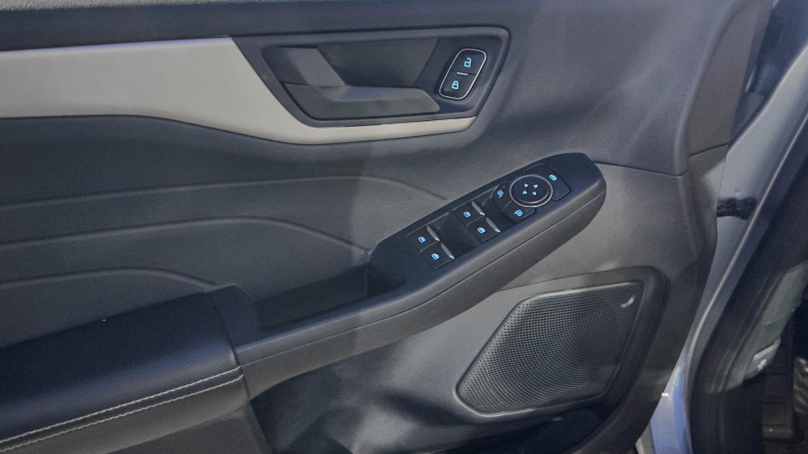 Certified 2022 Ford Escape S image 17