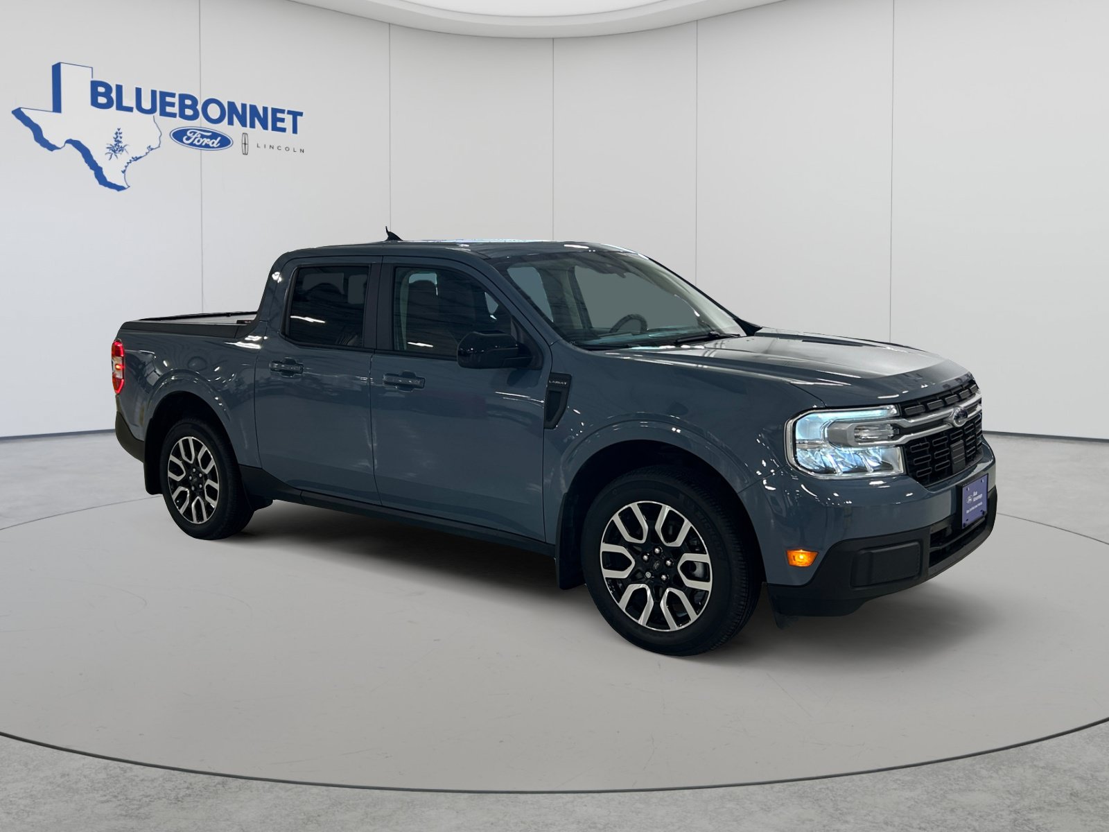 Certified 2024 Ford Maverick Lariat w/ 4K Tow Package AWD/4WD image 3