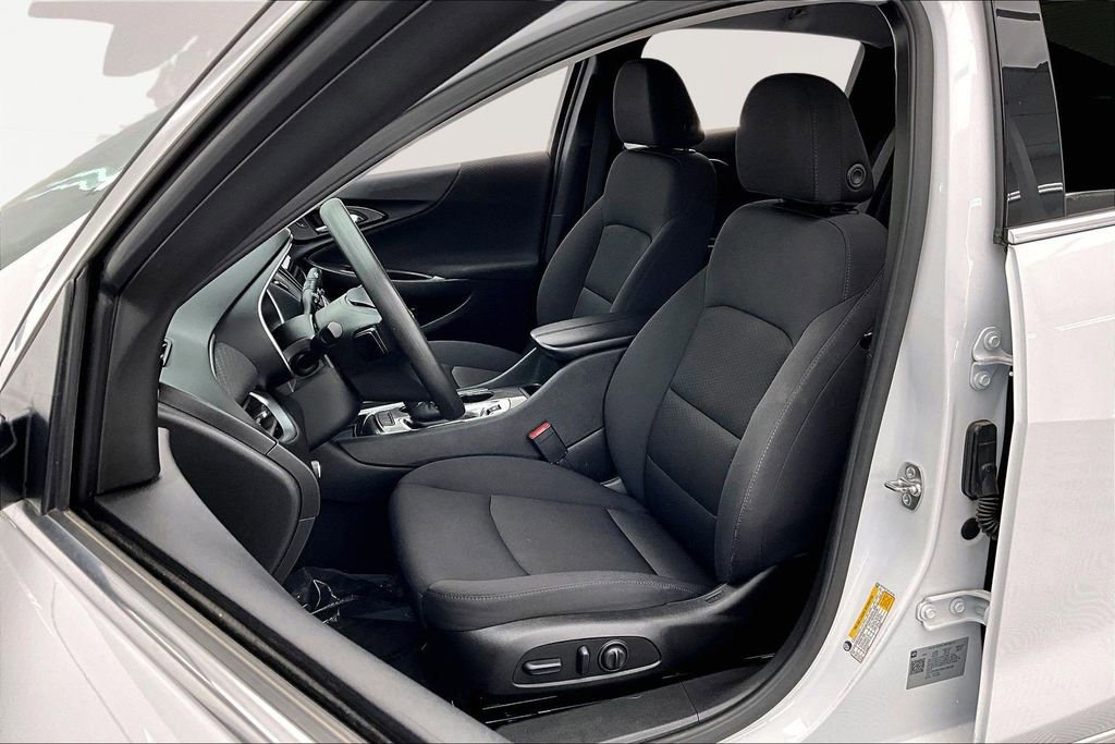 Used 2025 Chevrolet Malibu LT FWD image 25