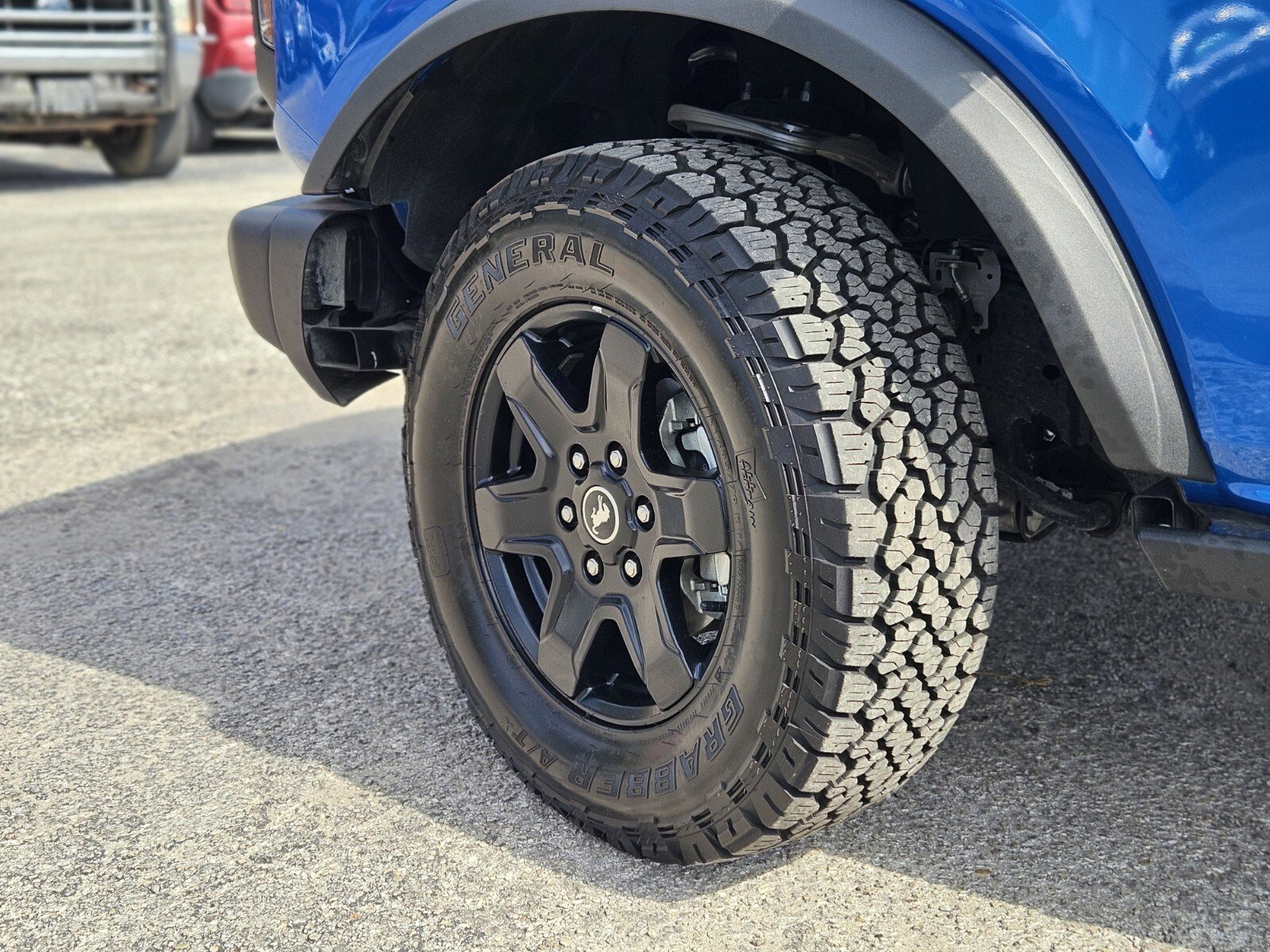 Certified 2024 Ford Bronco Black Diamond image 32