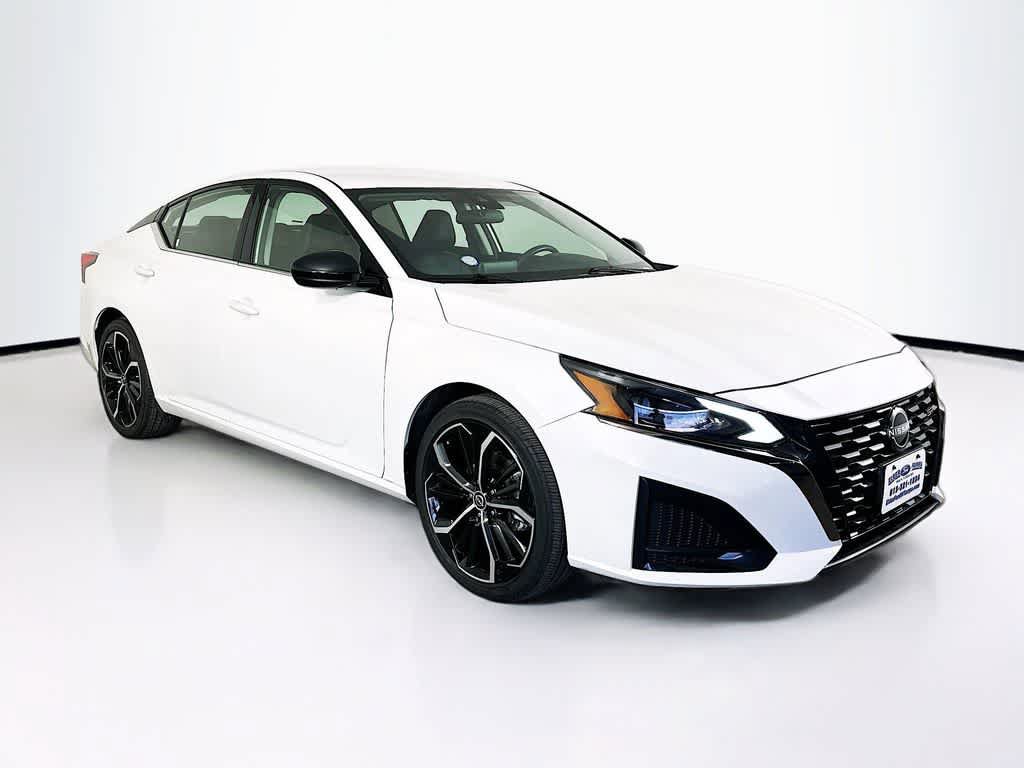 Used 2024 Nissan Altima 2.5 SR FWD image 23