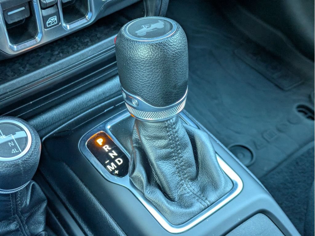 Used 2023 Jeep Wrangler Unlimited Sport AWD/4WD image 15