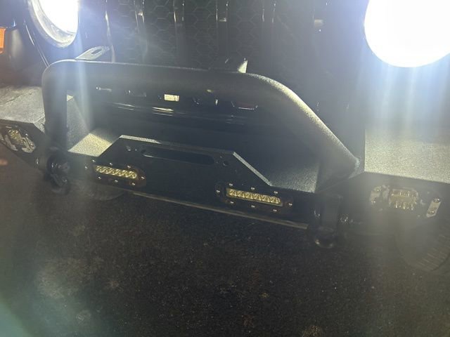 Used 2021 Jeep Gladiator Sport image 3