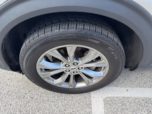 Certified 2022 Ford Explorer XLT w/ Equipment Group 202A image 44