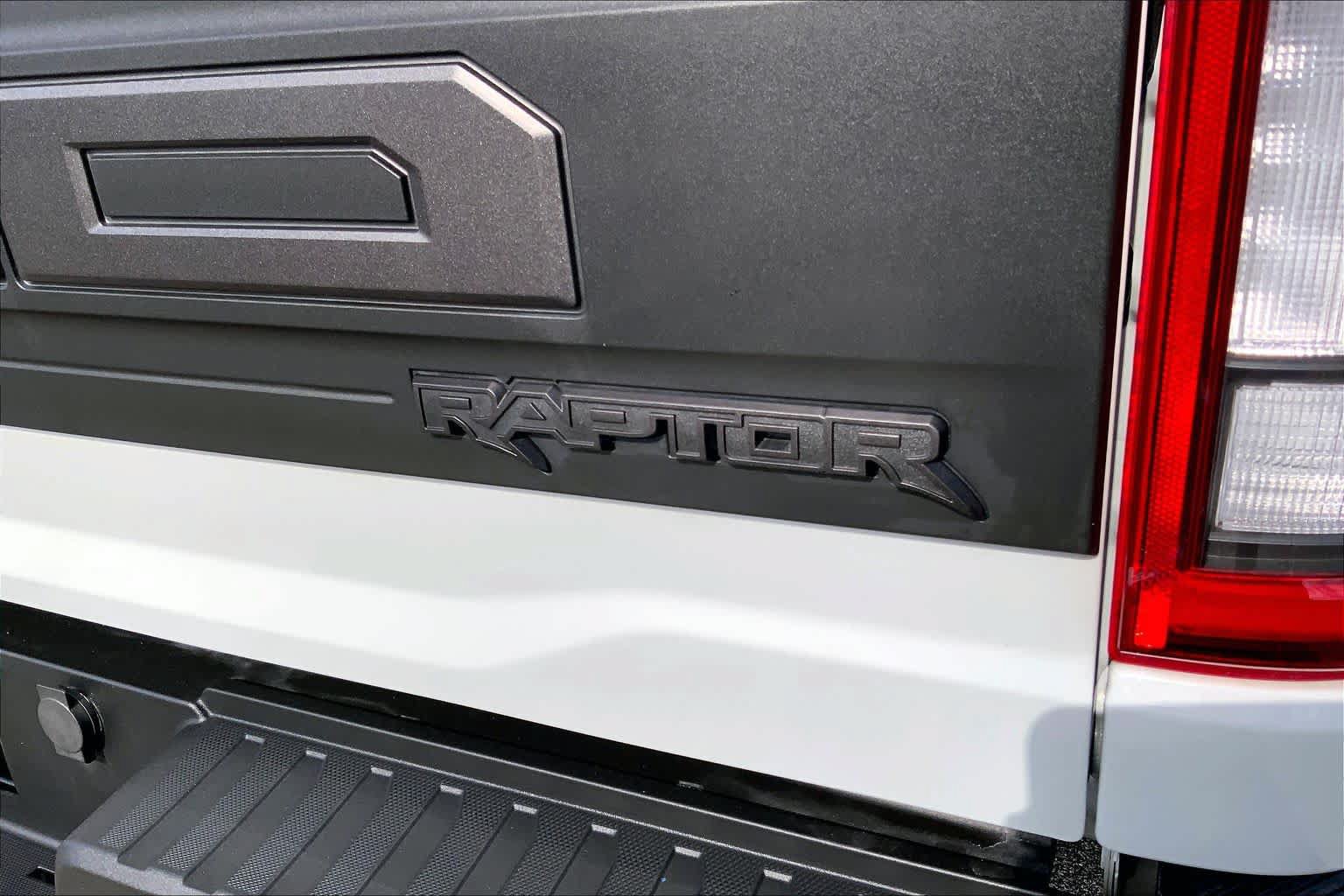 Certified 2023 Ford F150 Raptor w/ Raptor Carbon Fiber Package AWD/4WD image 28