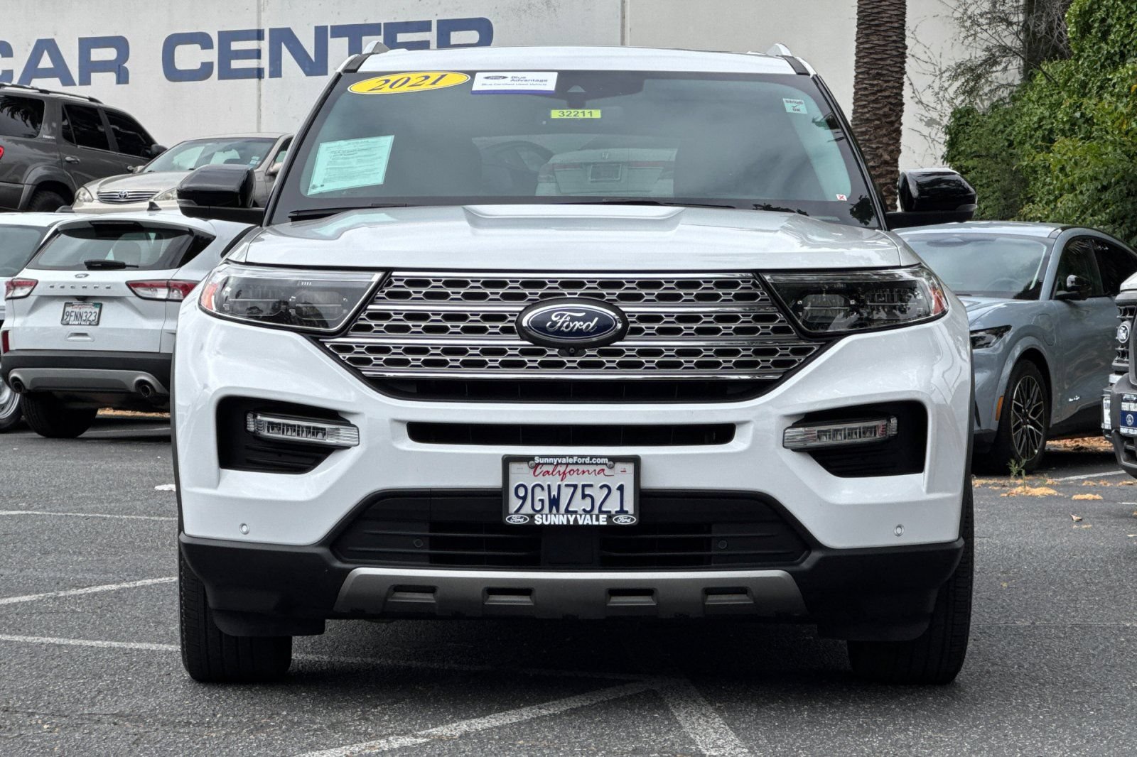 Certified 2021 Ford Explorer Limited w/ Equipment Group 301A AWD/4WD image 10