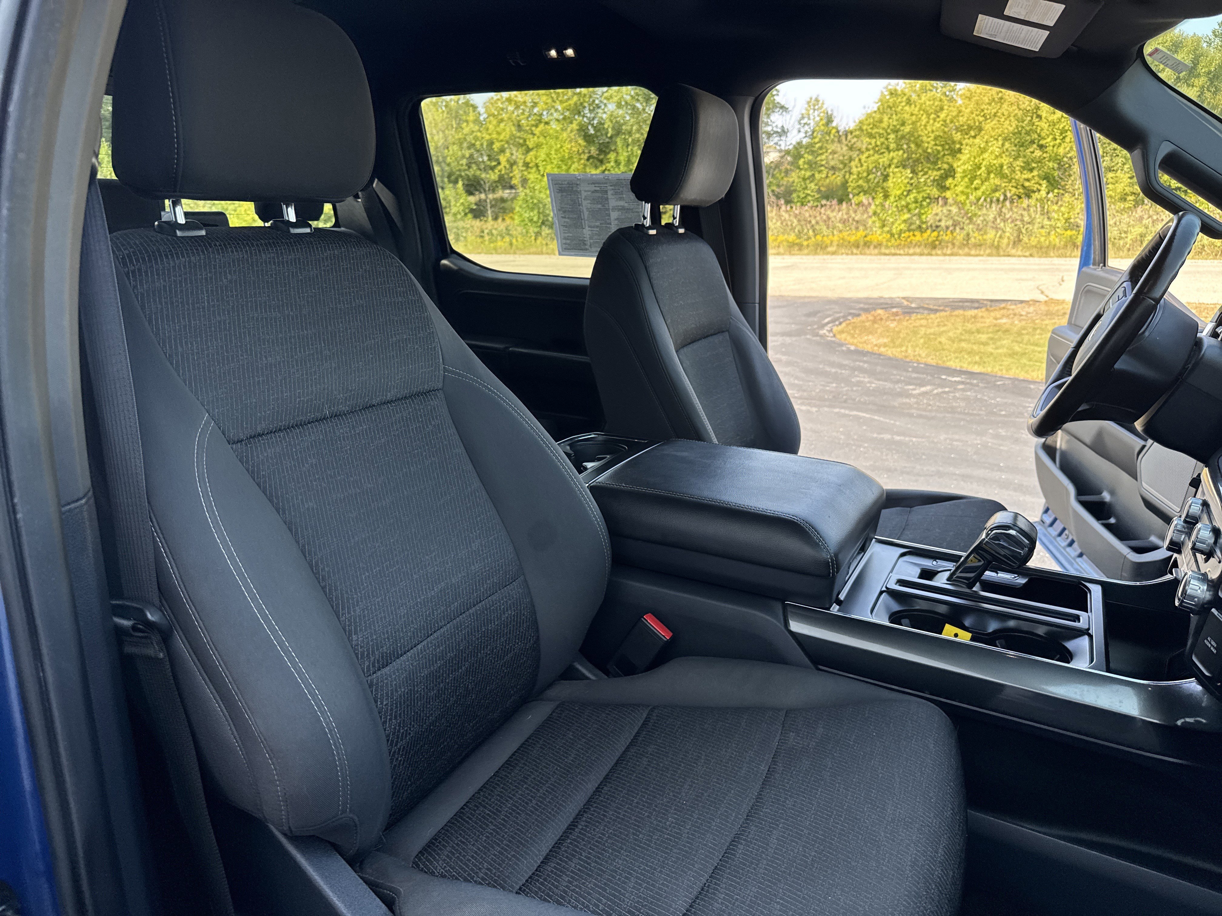 Certified 2022 Ford F150 XLT w/ Equipment Group 302A High image 33