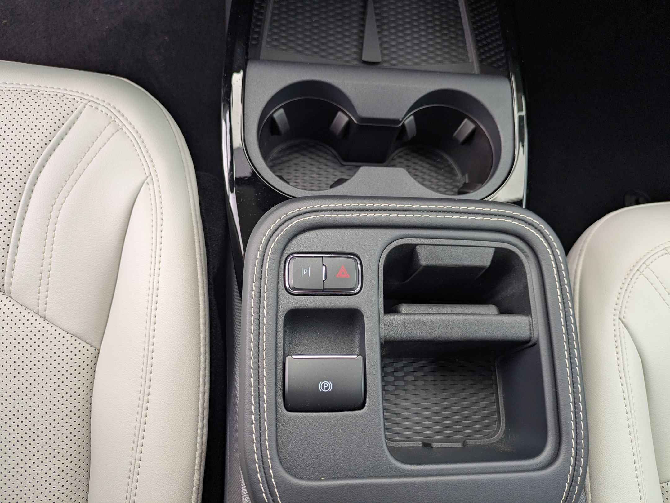 Certified 2025 Ford Mustang Mach-E Premium AWD/4WD image 25