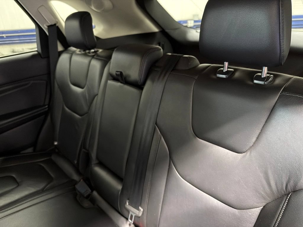 Certified 2022 Ford Edge Titanium AWD/4WD image 12