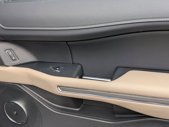 Certified 2023 Ford Expedition Limited image 39