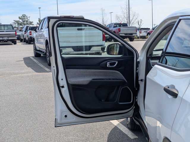 Used 2022 Jeep Compass Sport image 14