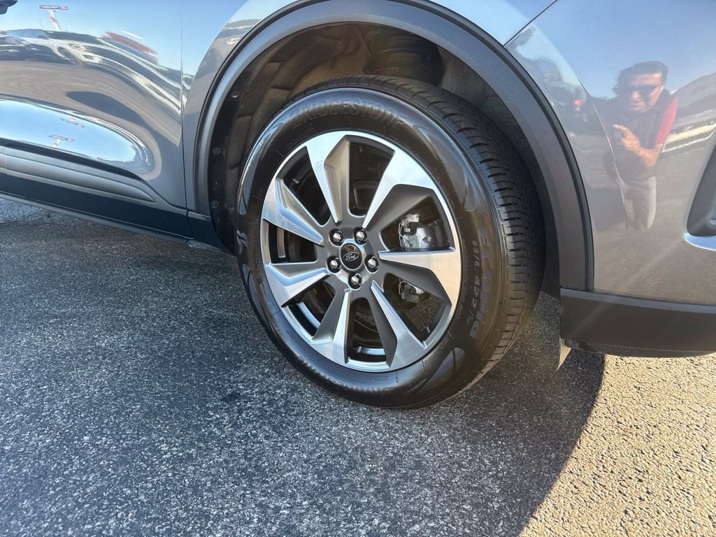 Certified 2024 Ford Escape Platinum AWD/4WD image 54