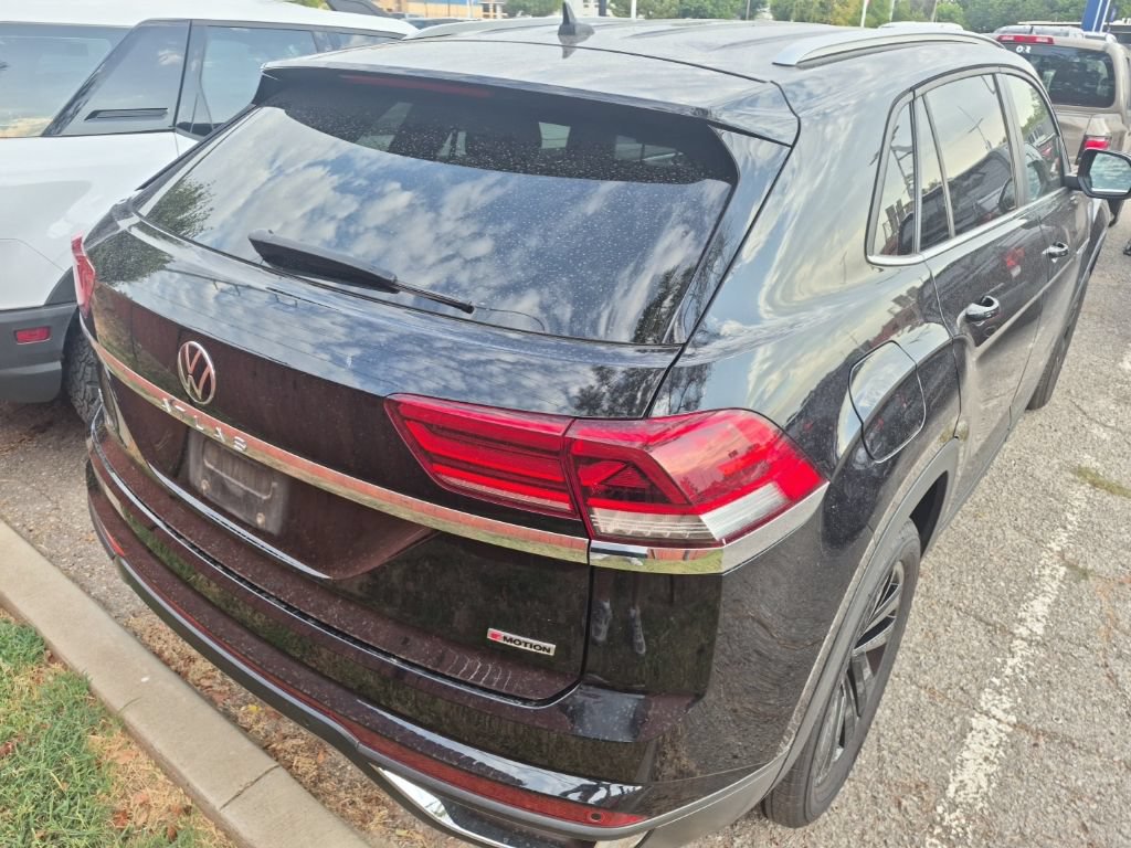 Used 2022 Volkswagen Atlas Cross Sport SE AWD/4WD image 13